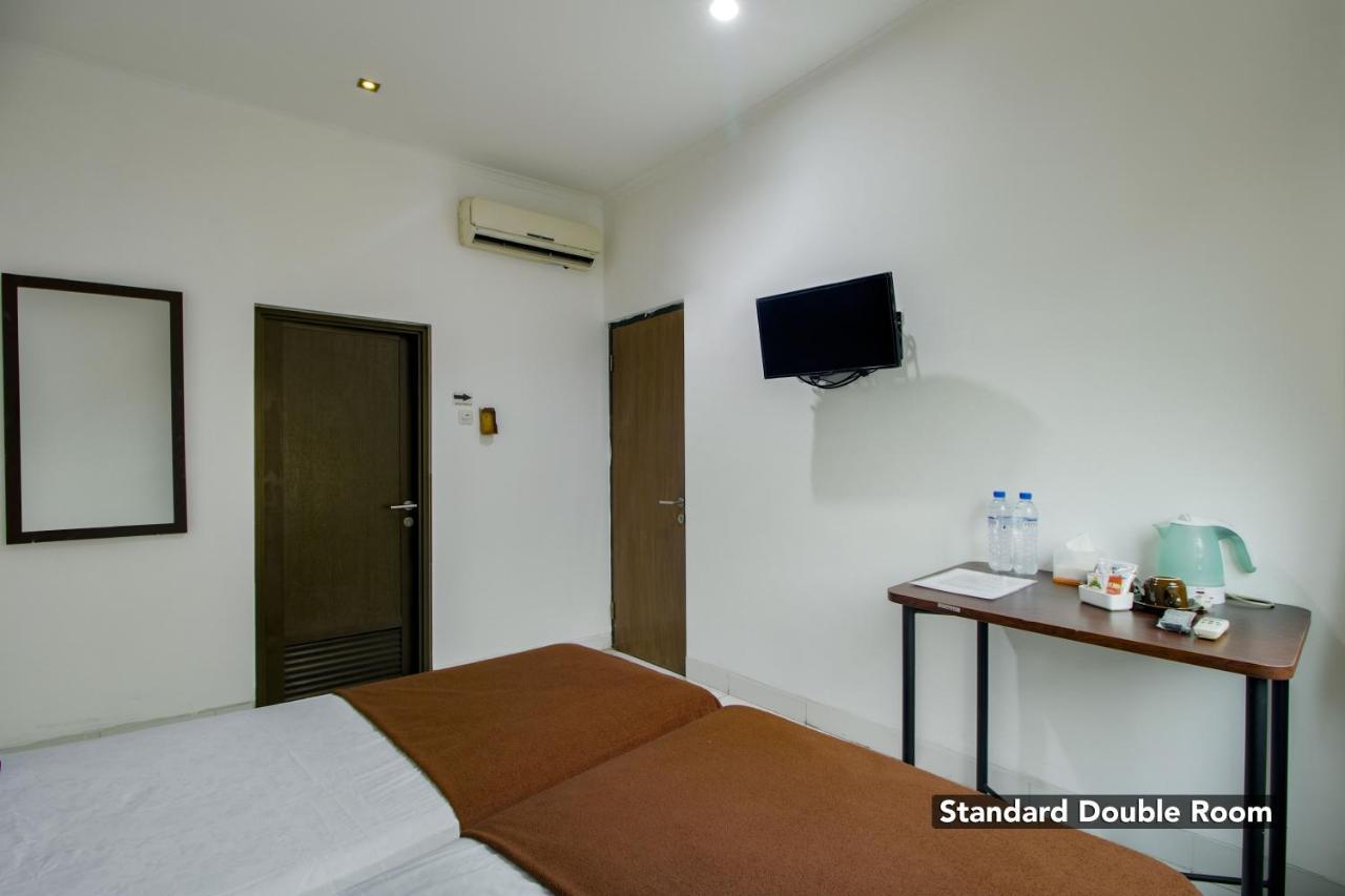 Hotel Arjuna Bekasi Exteriör bild